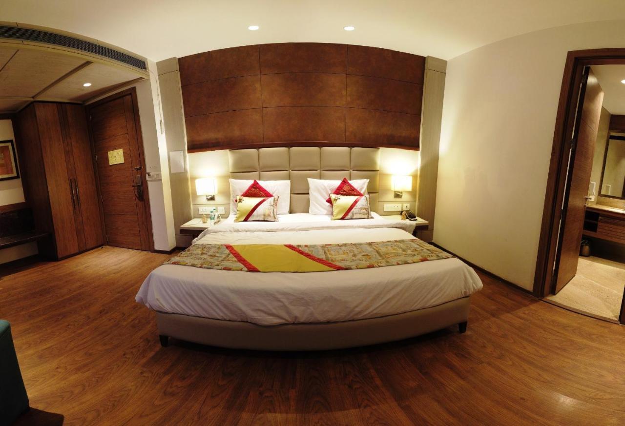 Lemonwood Suites By F9 Hotels - Trivoli Garden Chhatarpur Új-Delhi Kültér fotó