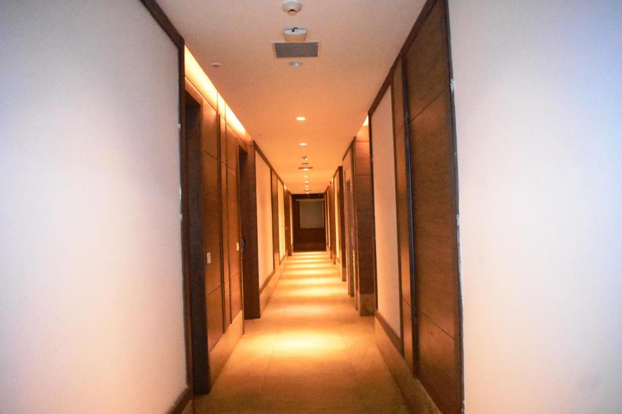 Lemonwood Suites By F9 Hotels - Trivoli Garden Chhatarpur Új-Delhi Kültér fotó