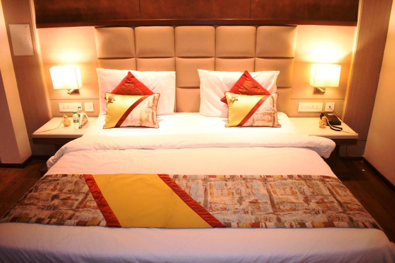 Lemonwood Suites By F9 Hotels - Trivoli Garden Chhatarpur Új-Delhi Kültér fotó