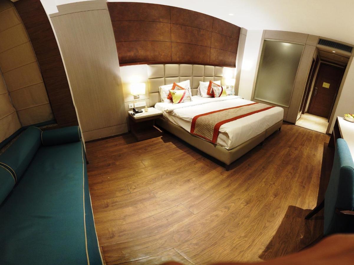 Lemonwood Suites By F9 Hotels - Trivoli Garden Chhatarpur Új-Delhi Kültér fotó