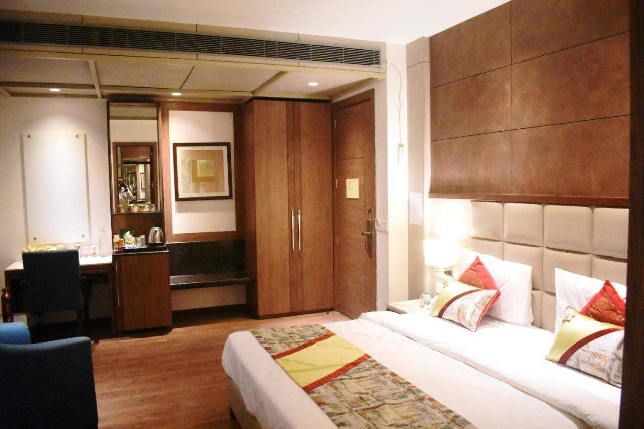 Lemonwood Suites By F9 Hotels - Trivoli Garden Chhatarpur Új-Delhi Kültér fotó