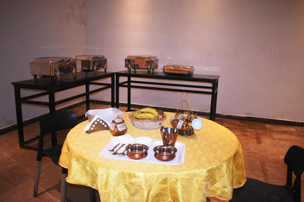 Lemonwood Suites By F9 Hotels - Trivoli Garden Chhatarpur Új-Delhi Kültér fotó