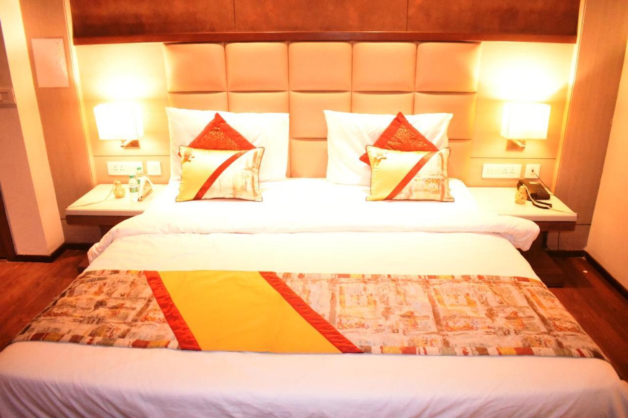Lemonwood Suites By F9 Hotels - Trivoli Garden Chhatarpur Új-Delhi Kültér fotó