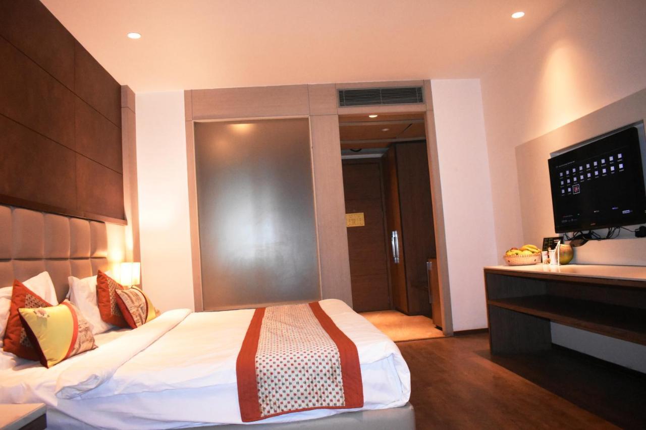 Lemonwood Suites By F9 Hotels - Trivoli Garden Chhatarpur Új-Delhi Kültér fotó