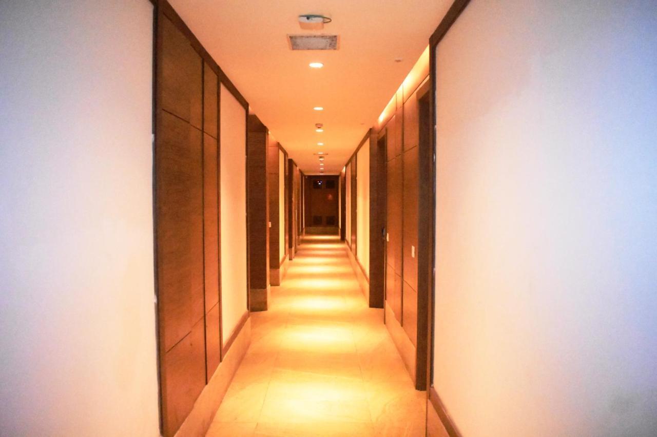 Lemonwood Suites By F9 Hotels - Trivoli Garden Chhatarpur Új-Delhi Kültér fotó
