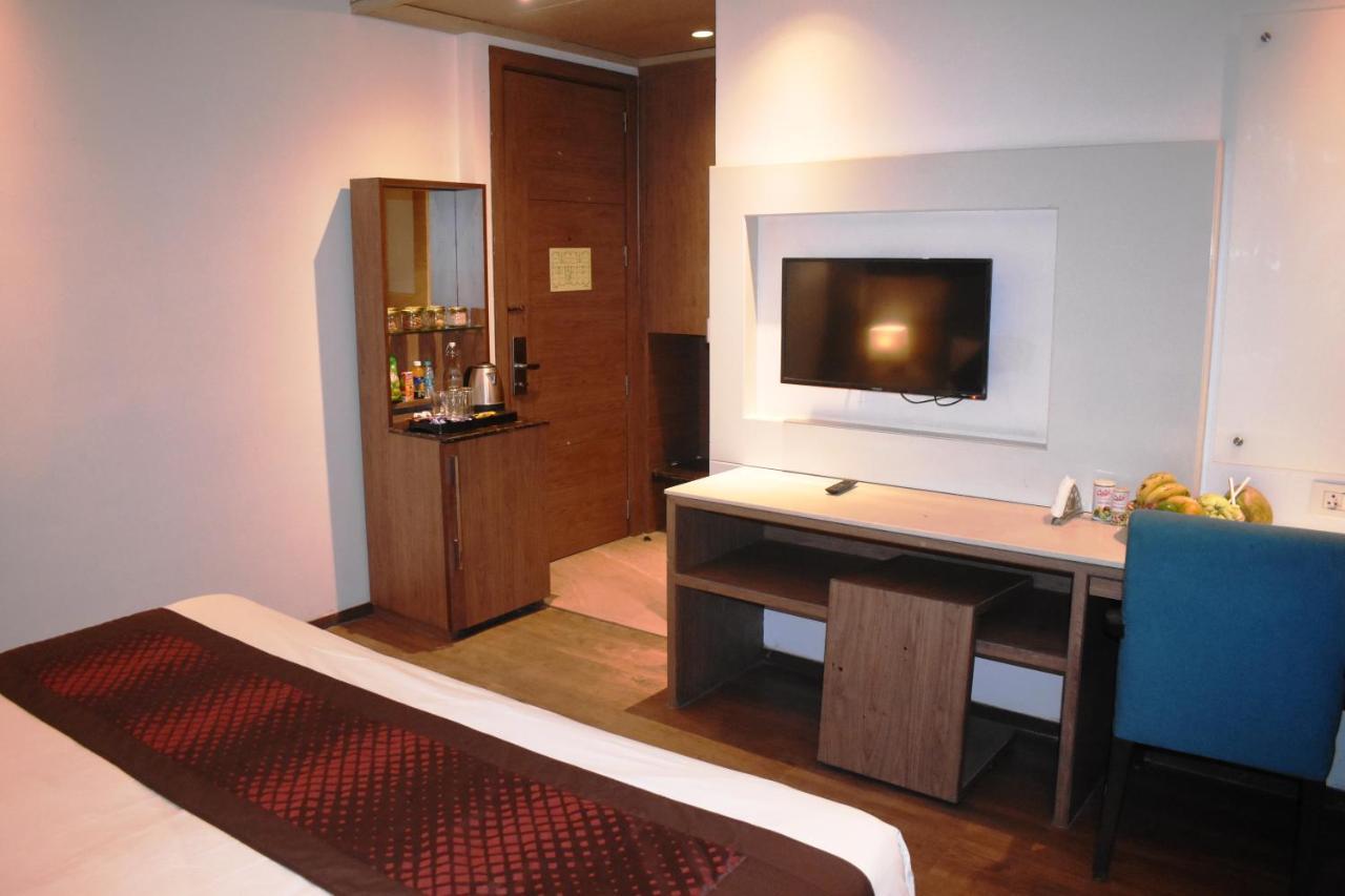Lemonwood Suites By F9 Hotels - Trivoli Garden Chhatarpur Új-Delhi Kültér fotó
