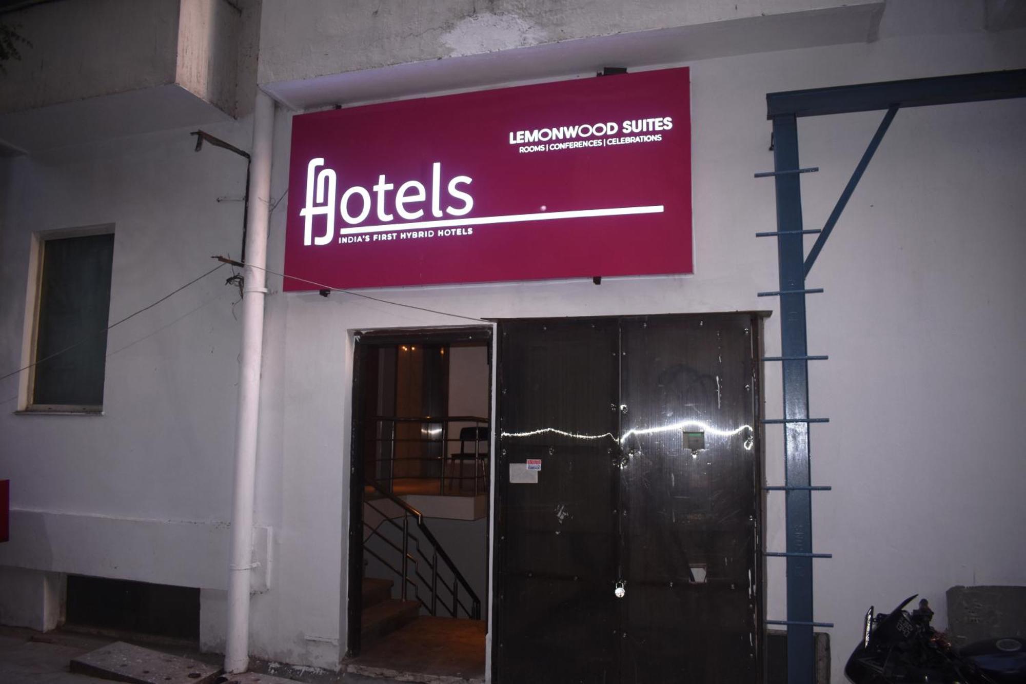 Lemonwood Suites By F9 Hotels - Trivoli Garden Chhatarpur Új-Delhi Kültér fotó