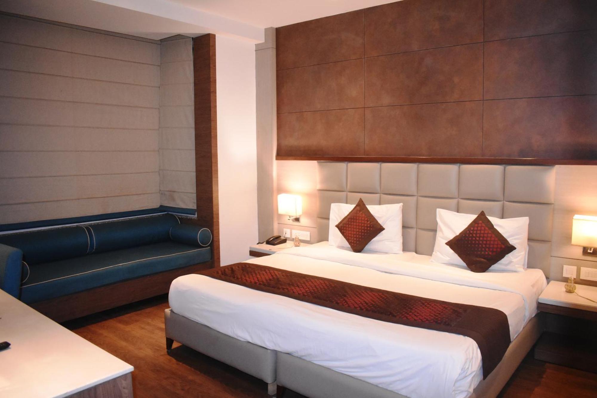 Lemonwood Suites By F9 Hotels - Trivoli Garden Chhatarpur Új-Delhi Kültér fotó